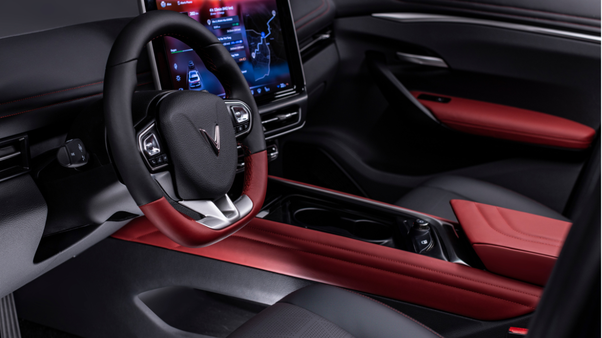 VinFast VF 7 2025 review and performance