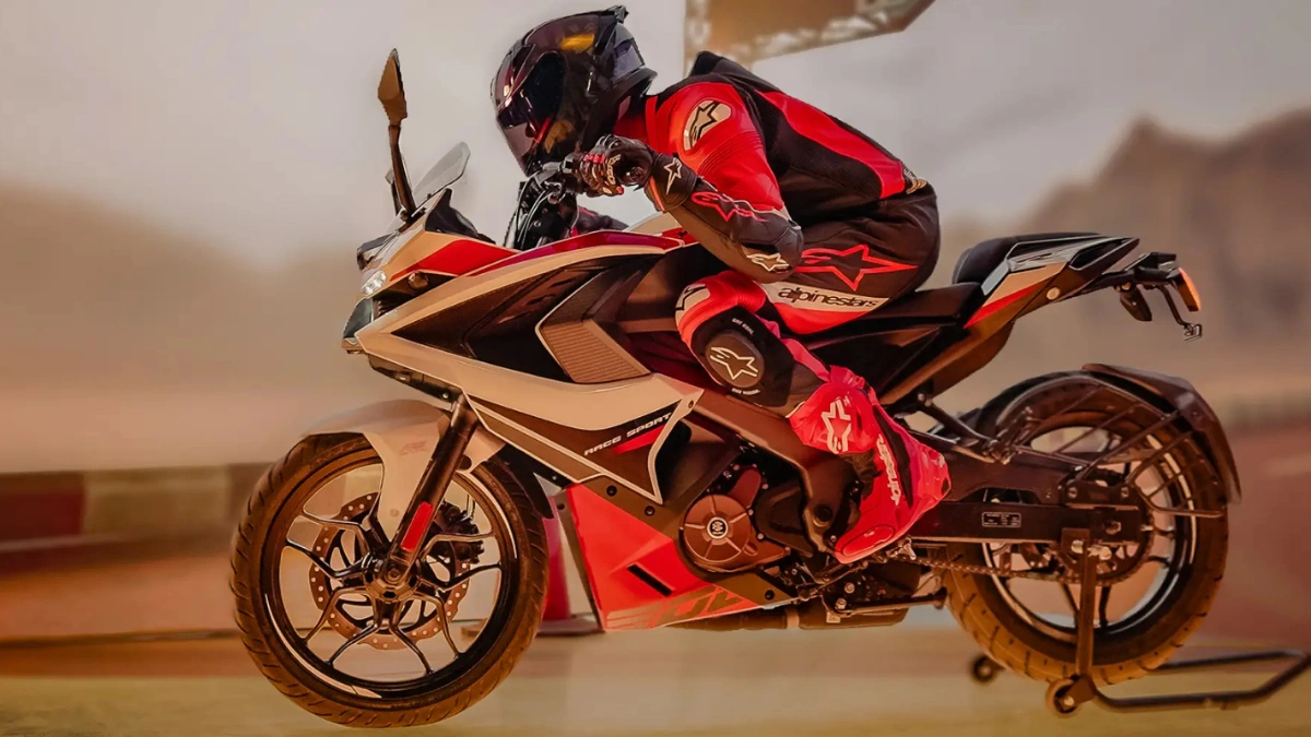 Bajaj Pulsar RS 200 Price - Mileage, Images, Colours