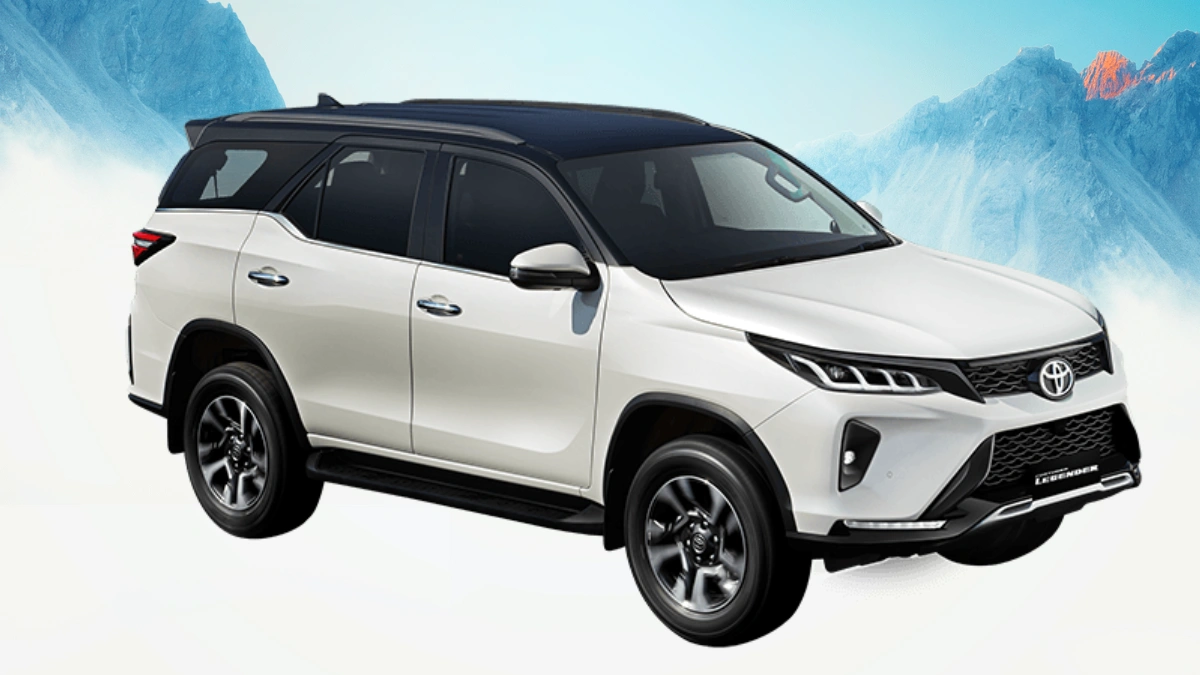 Toyota Fortuner Legender automatic vs manual comparison