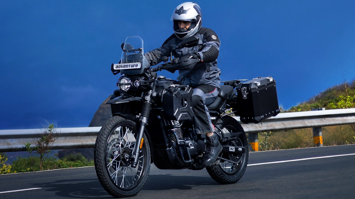 Yezdi Adventure vs Royal Enfield Himalayan comparison