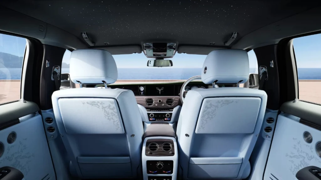 Rolls-Royce Ghost interior design and features