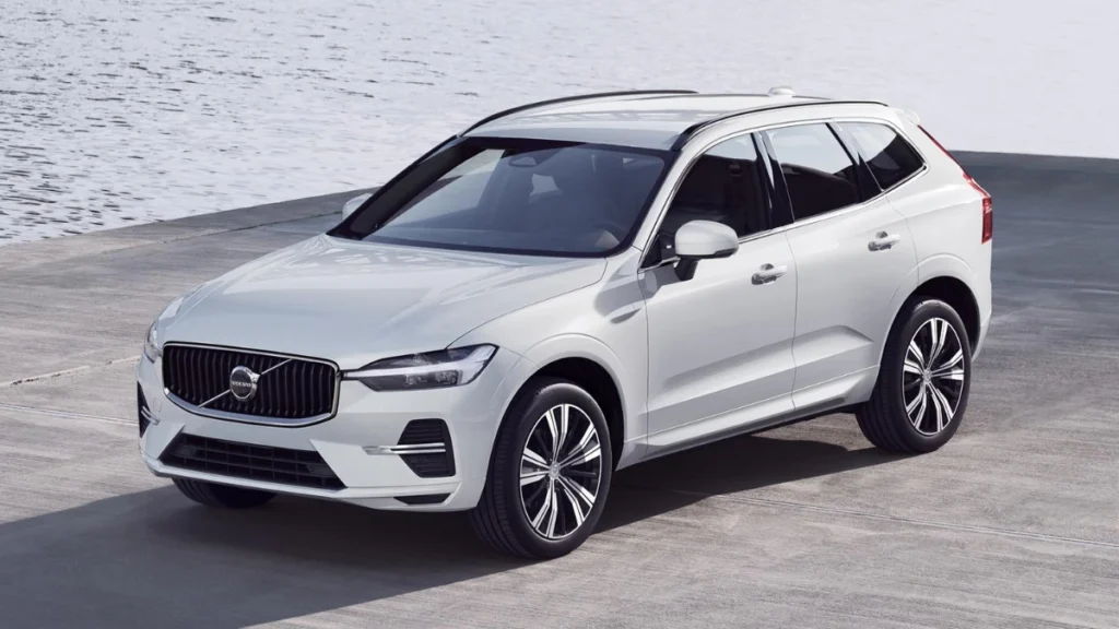 Which colors are available for Volvo XC60 in India?