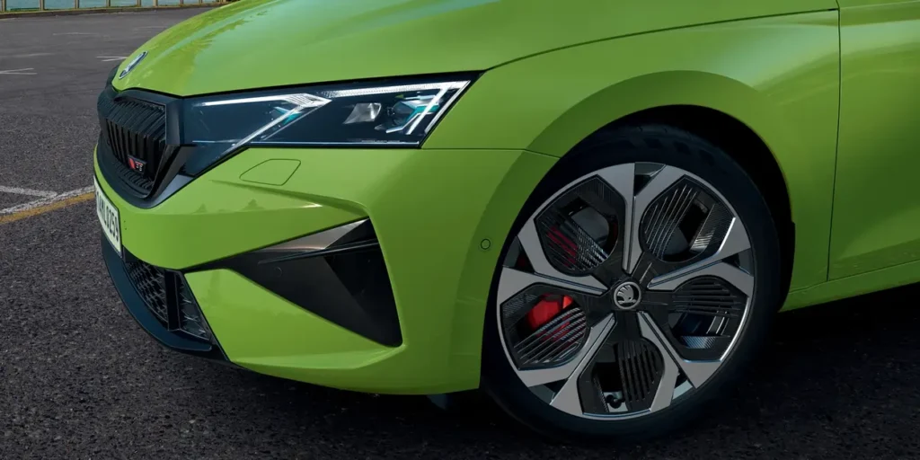 Skoda Octavia RS top speed and handling review