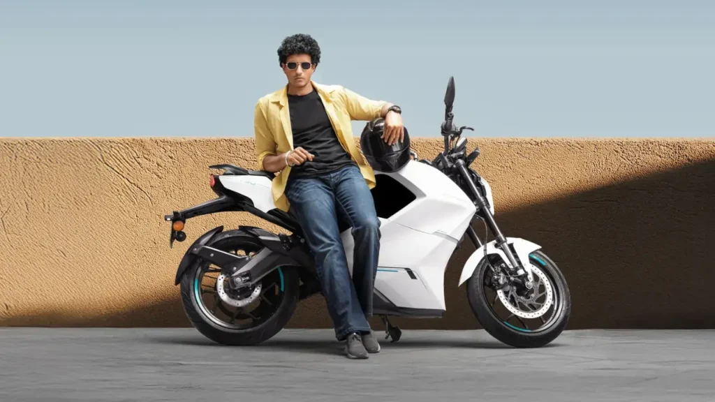 Raptee HV T30 CCS2 Fast Charging Electric Motorcycle India